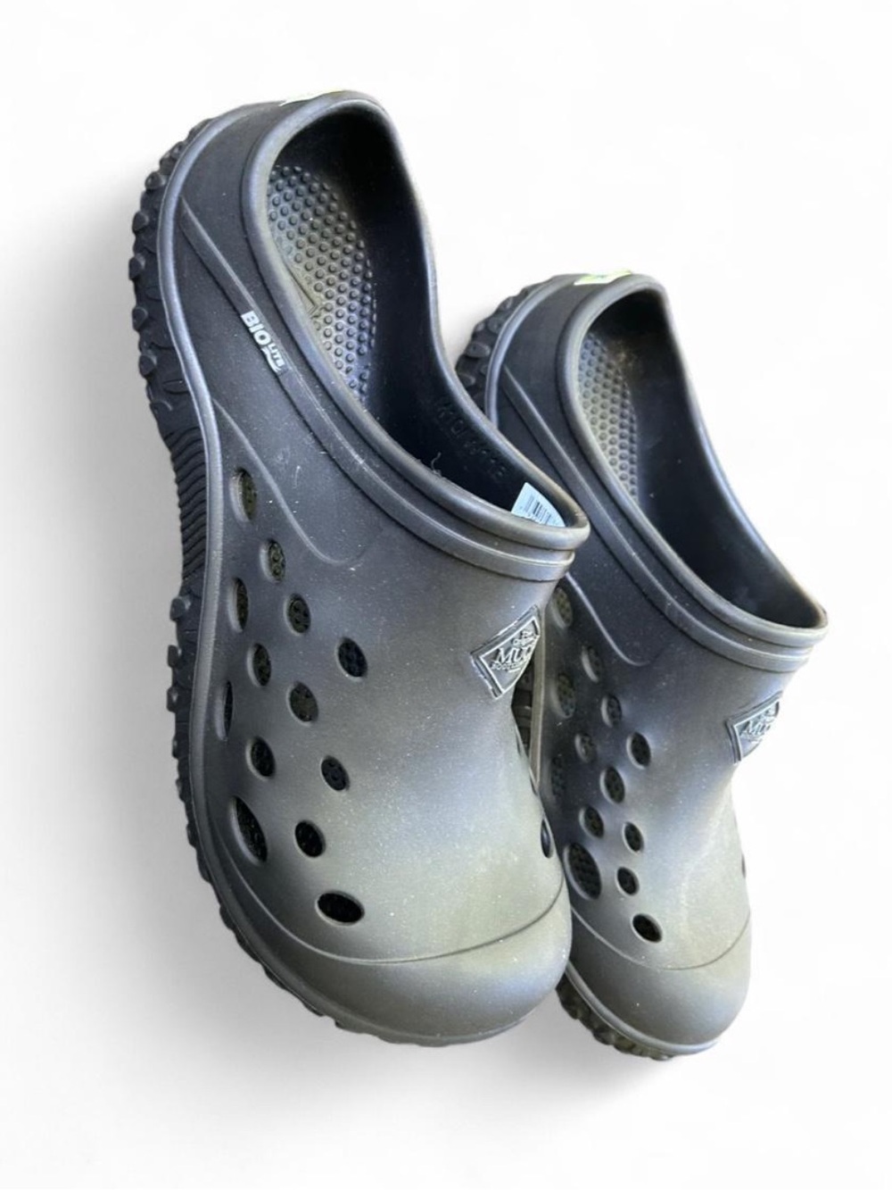 Black Slip-On Vent Clog Shoes
